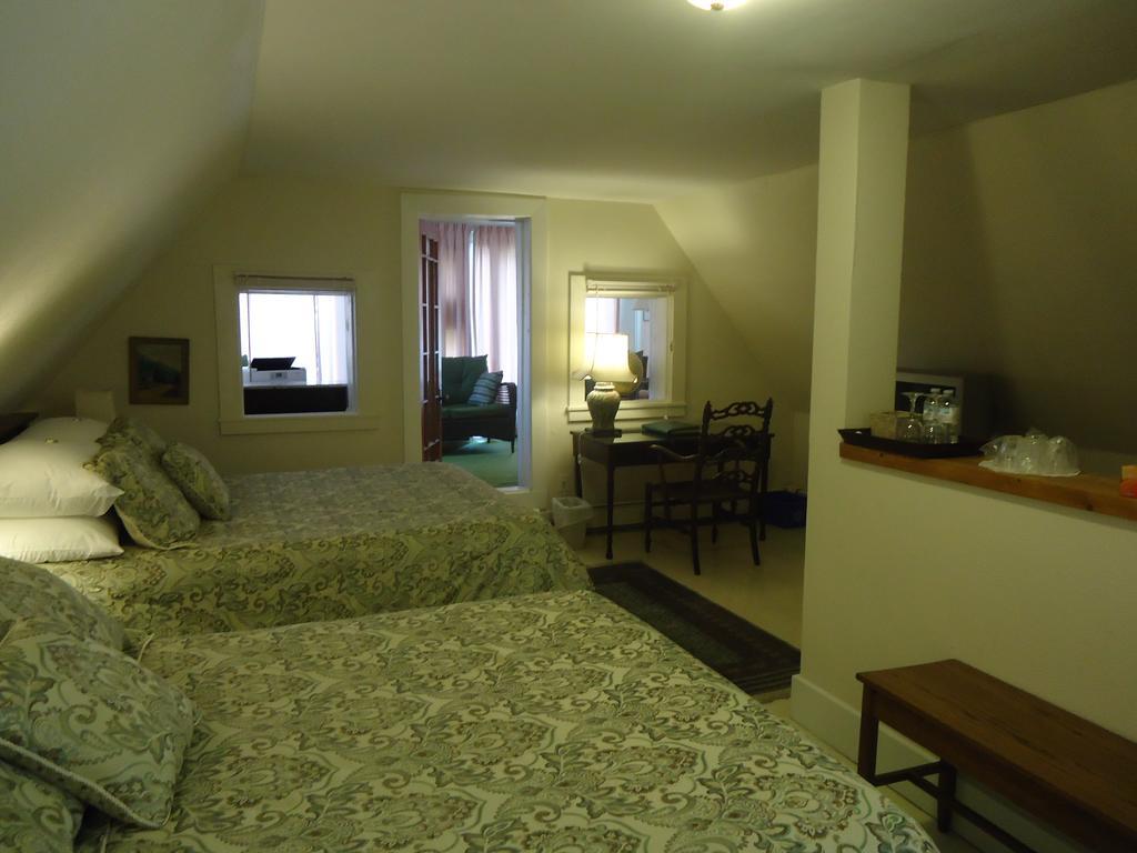 Governor'S Mansion Inn Miramichi Rum bild