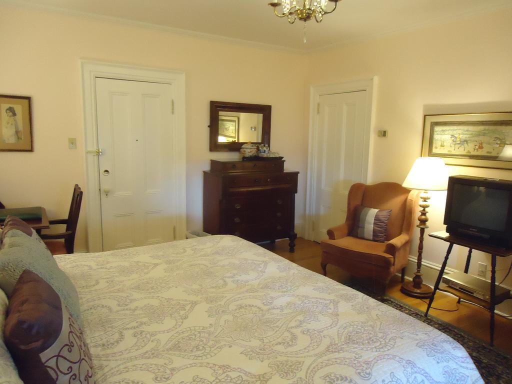 Governor'S Mansion Inn Miramichi Rum bild