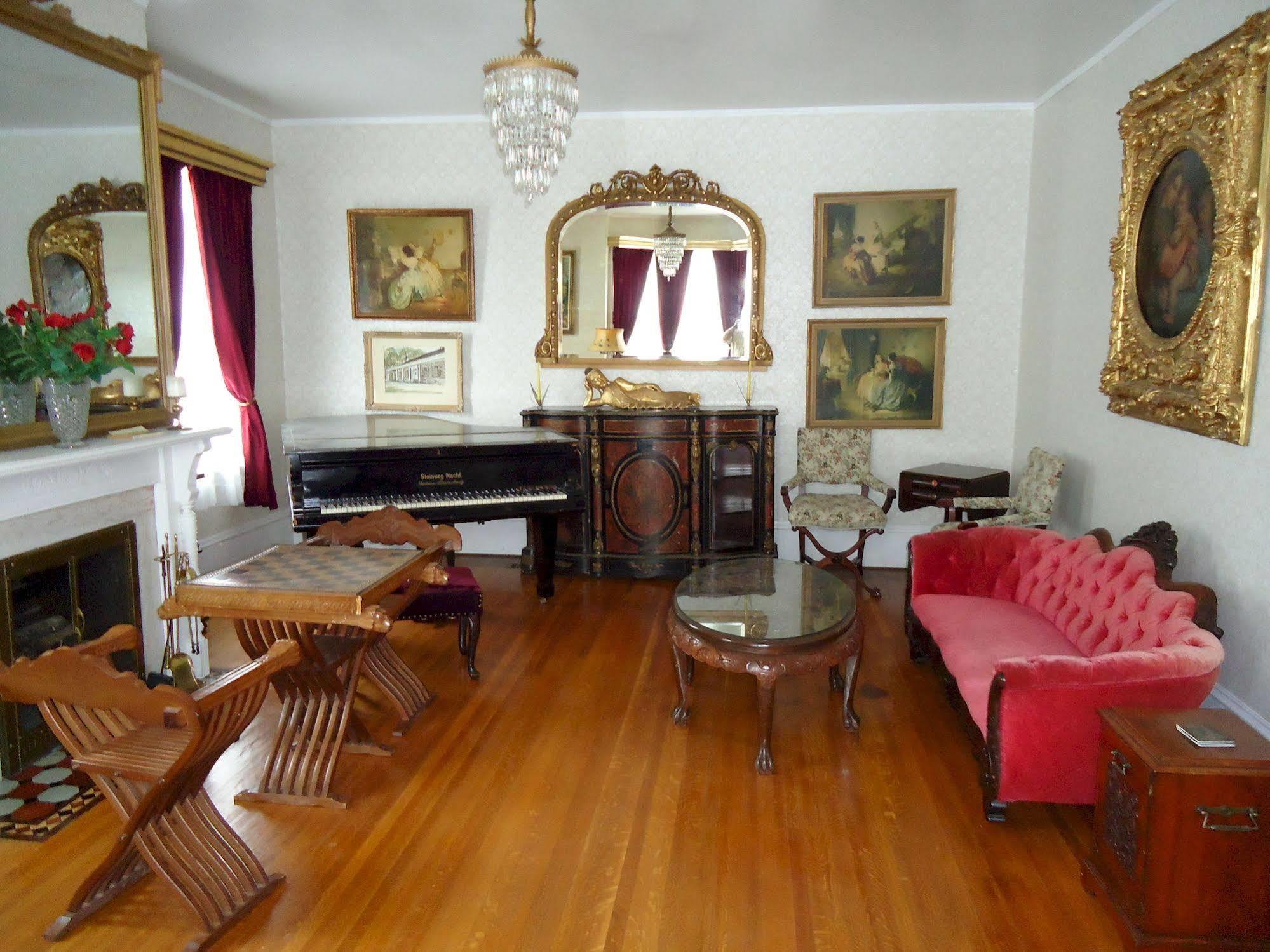 Governor'S Mansion Inn Miramichi Exteriör bild